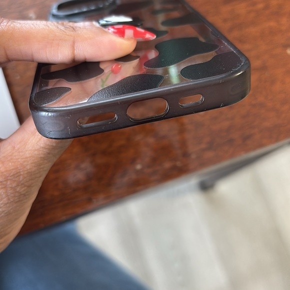 Case Vivid iPhone 15 Case (Cow Print) - Picture 5 of 6